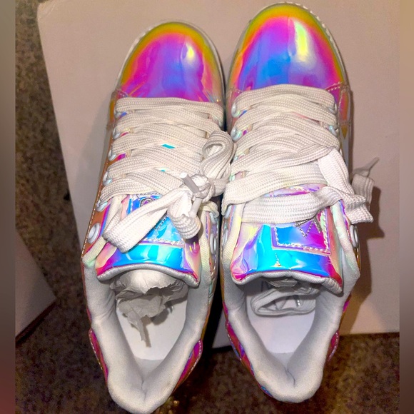 YRU Hologram iridescent white platform sneakers - Picture 2 of 2